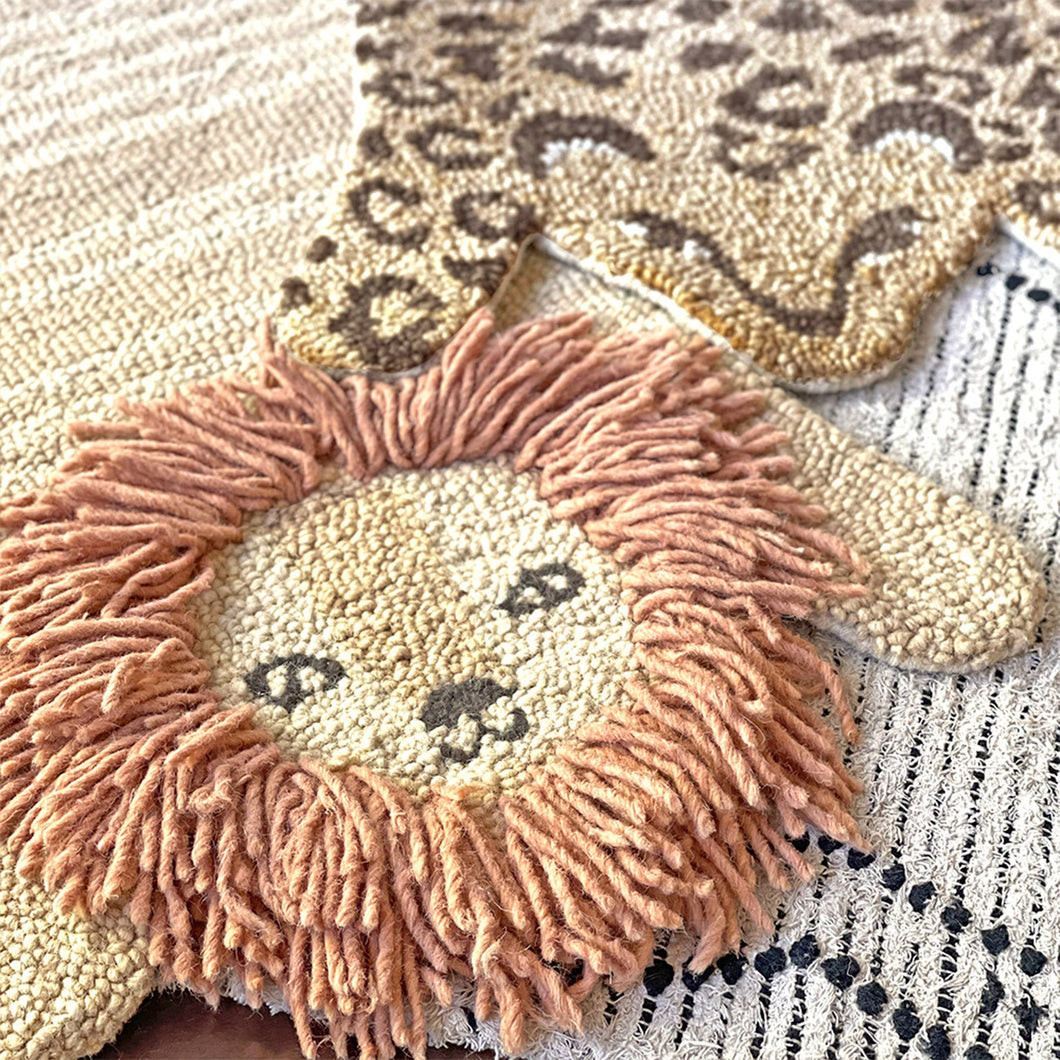 Crane Baby - Lion Shape Rug